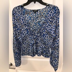 NWOT Express Women's Blue and Black Patterned Blouse Cinched